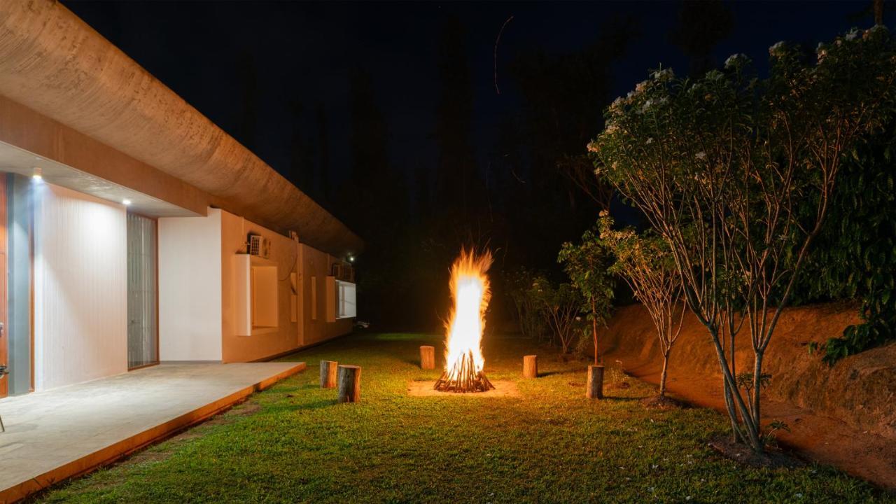 Saffronstays Cafella- A 3-Bdr Elliptical-Roof Villa In Chikmagalur Mudigere Luaran gambar